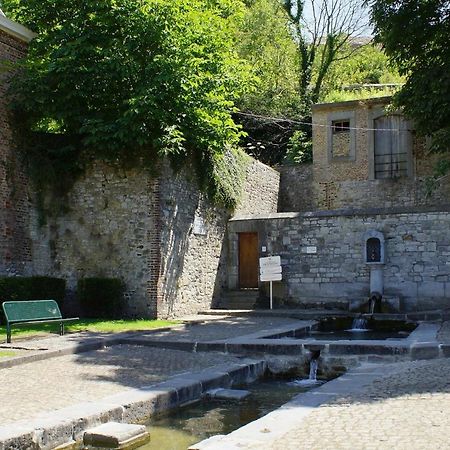 Gite La Petite Ourse - Gite De Charme Citadin Andenne ภายนอก รูปภาพ